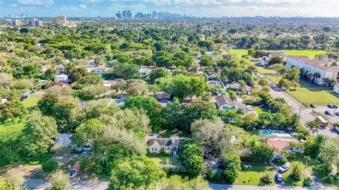 194 NW 91st St, El Portal, FL 33150