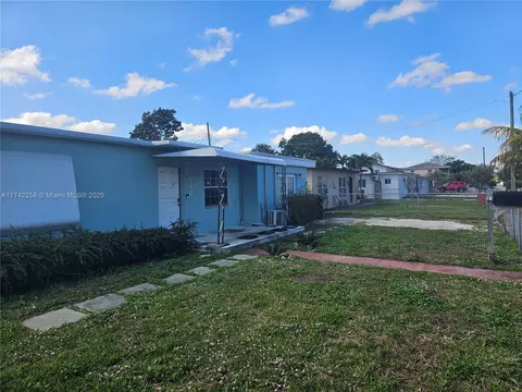 910 E 11th Pl, Hialeah, FL 33010