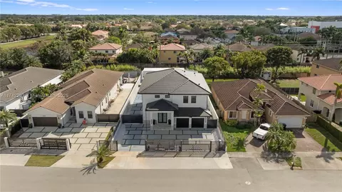 14846 SW 39th Ter, Miami, FL 33185