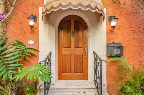 5008 Alhambra Cir, Coral Gables, FL 33146