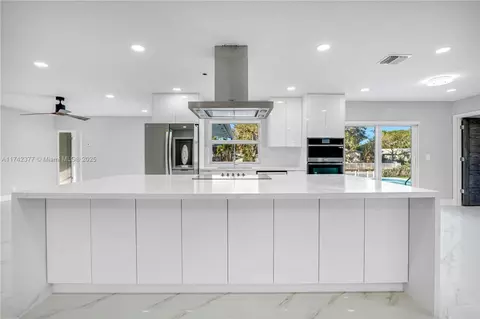 6241 SW 16th St, Plantation, FL 33317