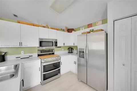 7102 NW 45th Ave, Coconut Creek, FL 33073 photo 13