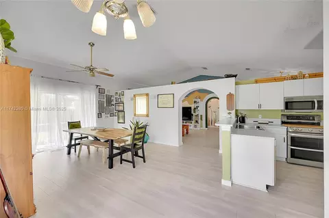 7102 NW 45th Ave, Coconut Creek, FL 33073 photo 16
