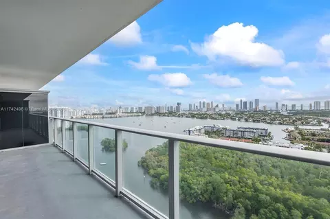 16385 Biscayne Blvd #2518, North Miami Beach, FL 33160