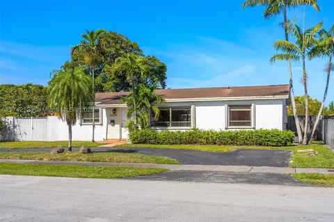 10041 SW 13th Ter, Miami, FL 33174