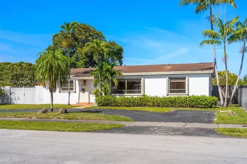 10041 SW 13th Ter, Miami, FL 33174