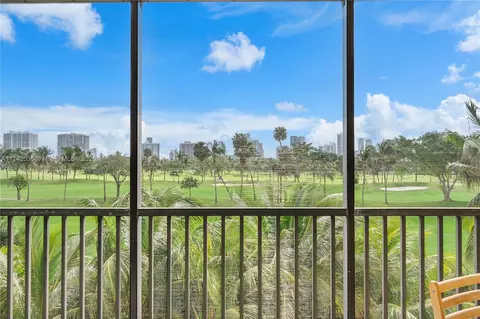 20335 W Country Club Dr #308, Aventura, FL 33180