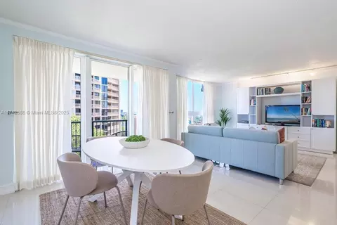 2951 S Bayshore Dr #907/909, Miami, FL 33133