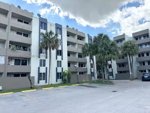 10000 NW 80th Ct #2255, Hialeah Gardens, FL 33016