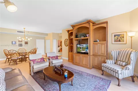 3530 Mystic Pointe Dr #102, Aventura, FL 33180