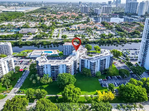 3475 N Country Club Dr #314, Aventura, FL 33180
