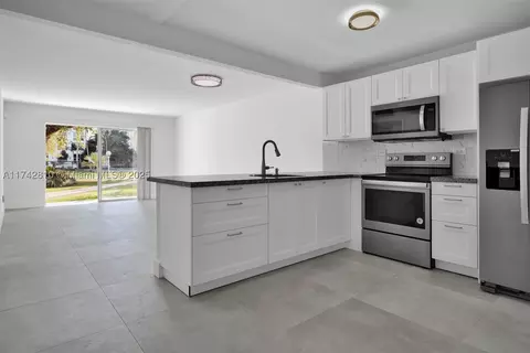 8107 SW 72nd Ave #112E, Miami, FL 33143