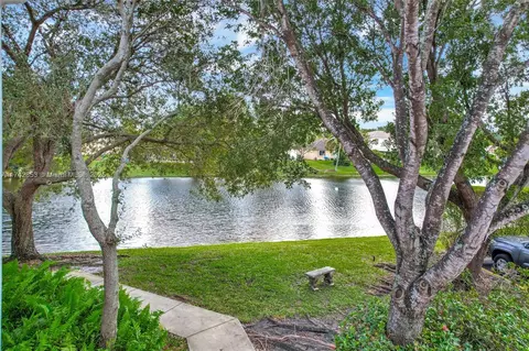 12106 Saint Andrews Pl #207, Miramar, FL 33025