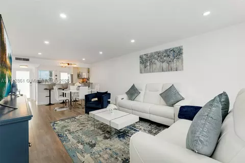 201 N Ocean Blvd #107, Pompano Beach, FL 33062