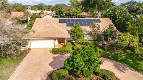 5325 NW 84th Way, Coral Springs, FL 33067