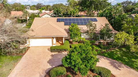 5325 NW 84th Way, Coral Springs, FL 33067