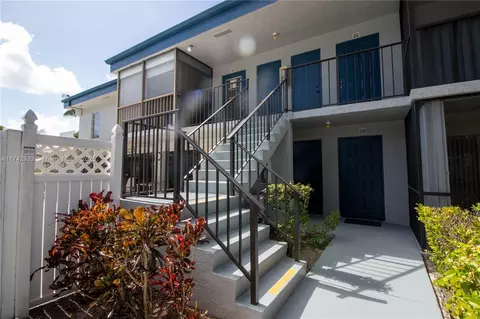 7511 S Oriole Blvd #201, Delray Beach, FL 33446