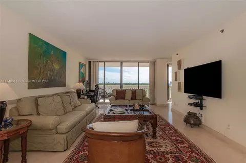 2000 Island Blvd #1708, Aventura, FL 33160