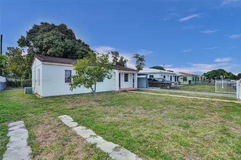 Exterior - 660 E 8th Ln, Hialeah, FL 33010 photo 1 of 2