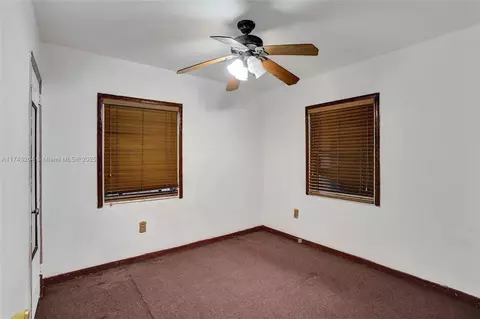 Bedroom - 660 E 8th Ln, Hialeah, FL 33010 photo 3 of 4