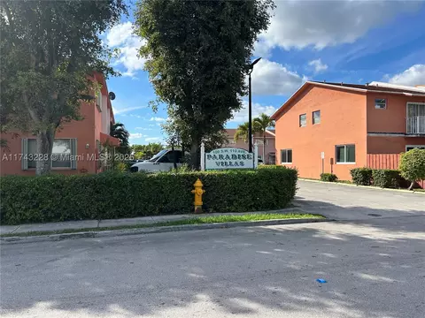 100 SW 110th Ave #132-4, Sweetwater, FL 33174