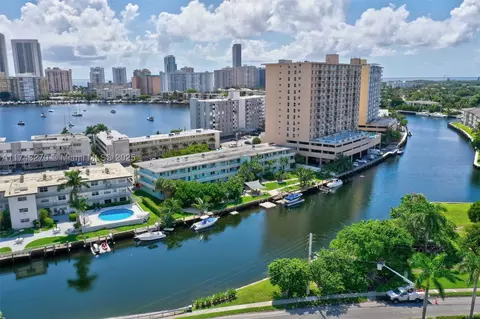 270 Layne Blvd #106, Hallandale Beach, FL 33009