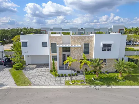 10393 NW 67th Ter, Doral, FL 33178