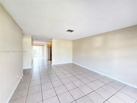 Living - 4552 SE Ontario Dr, Stuart, FL 34997 photo 1 of 2
