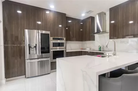 Kitchen - 7005 W 5th Ave, Hialeah, FL 33014 photo 3 of 4
