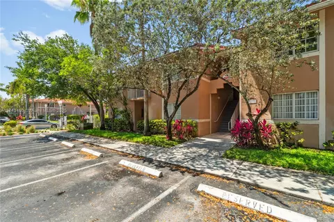 3211 Sabal Palm Mnr #202, Hollywood, FL 33024