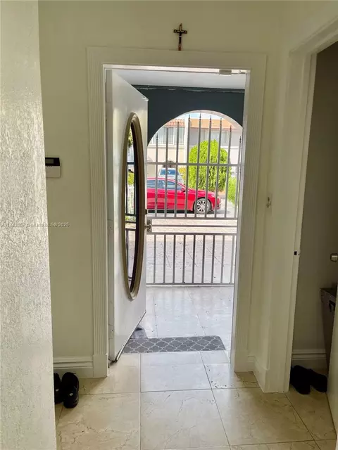 Entry Way - 6985 W 2nd Ln, Hialeah, FL 33014 photo 2 of 6