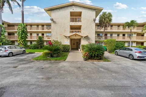 17090 NE 14th Ave #205, Miami, FL 33162