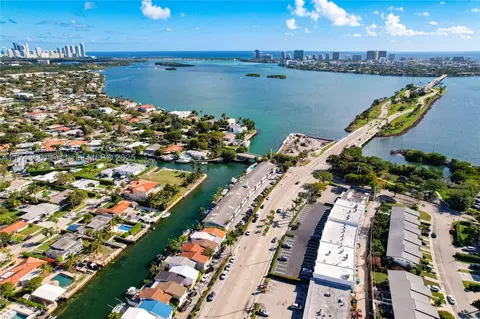2225 NE 123rd St #209, North Miami, FL 33181