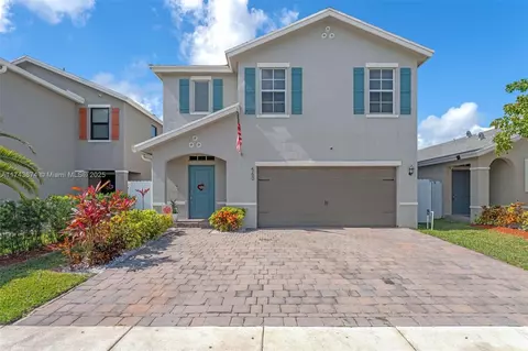 560 NE 6th Pl, Florida City, FL 33034