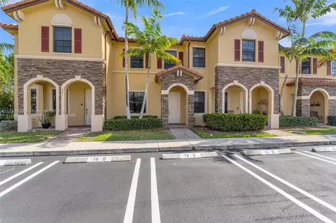 407 SE 32nd Ter, Homestead, FL 33033