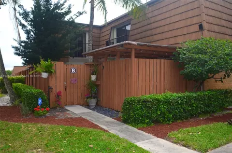 9121 SW 19th Ct #B, Davie, FL 33324