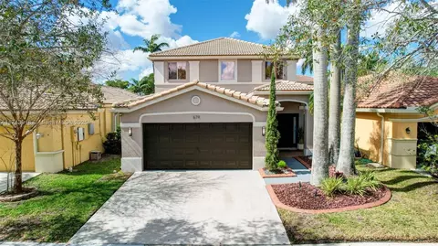 679 Conservation Dr, Weston, FL 33327
