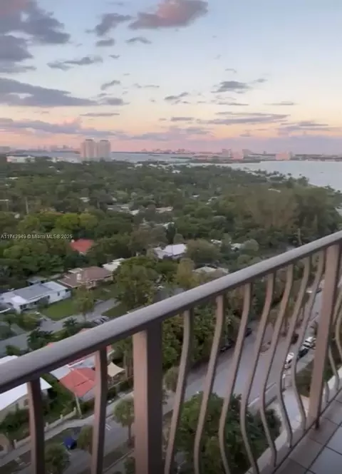 780 NE 69 #1608, Miami, FL 33138