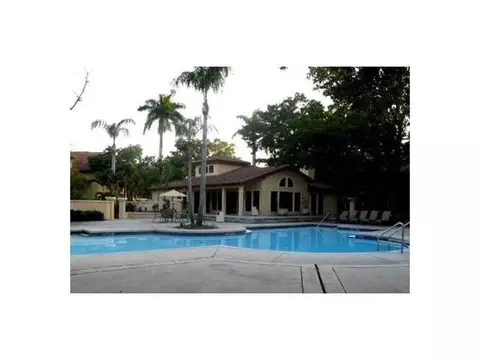 10850 N Kendall Dr #417, Miami, FL 33176