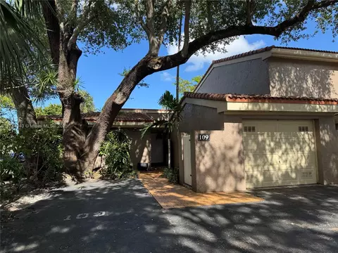 109 Heatherbrook Way #146, Hollywood, FL 33021