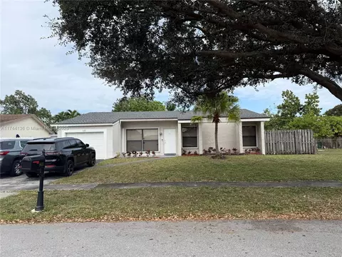 8631 NW 8th St, Pembroke Pines, FL 33024