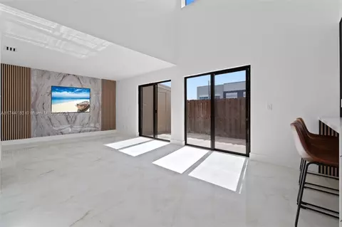 Undisclosed, Hialeah, FL 33015 photo 4