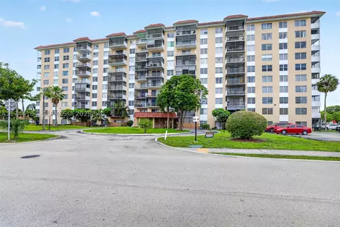 4174 Inverrary Dr #706, Lauderhill, FL 33319