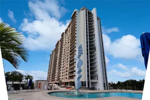 1800 NE 114th St #508, Miami, FL 33181
