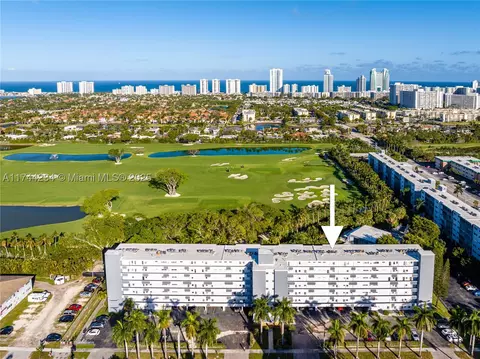 1000 NE 14th Ave #709, Hallandale Beach, FL 33009