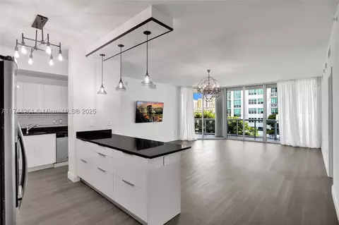 3131 NE 188th St #1-503, Aventura, FL 33180