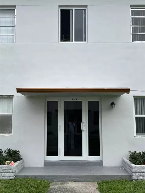 3903 W Flagler St #A8, Miami, FL 33134