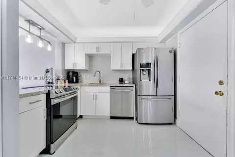 4751 NW 21st St #606, Lauderhill, FL 33313