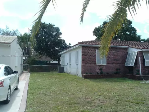 Exterior - 930 Oriole Ave, Miami Springs, FL 33166 photo 1 of 6