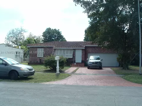930 Oriole Ave, Miami Springs, FL 33166 photo 1